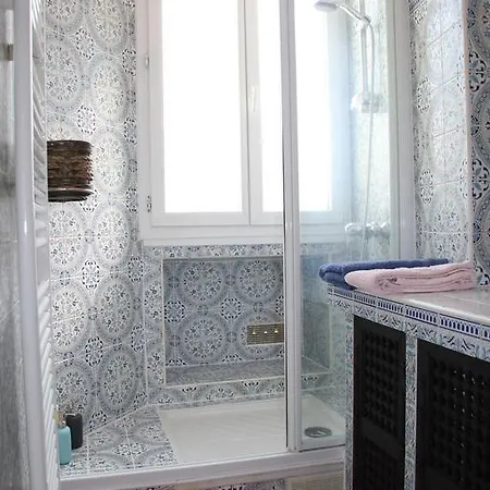 Art & Luxury At Le Louvre Apartment Paris